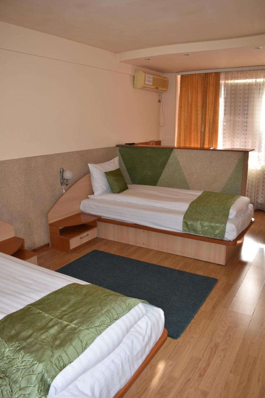 Hotel Zimbru Cluj-Napoca Luaran gambar