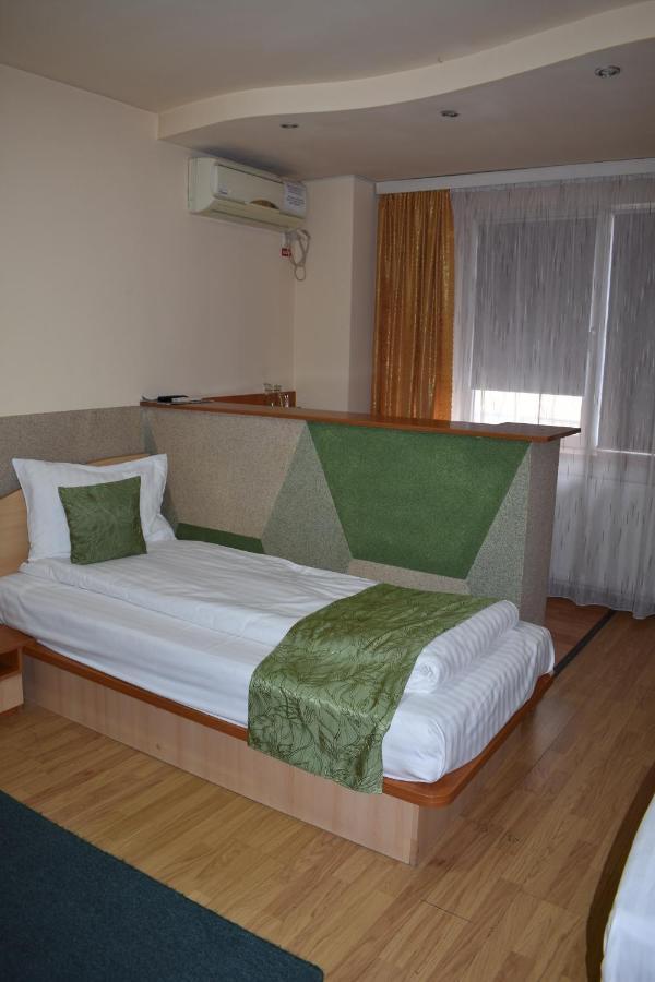 Hotel Zimbru Cluj-Napoca Luaran gambar